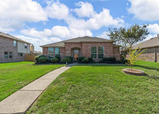 Property at 1326 Pennsylvania Ave, Lancaster, TX 75134, 3 beds, 2 baths