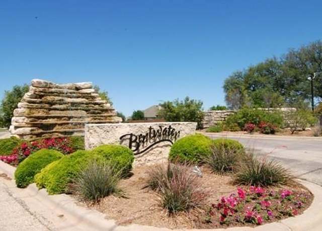 Property at 1210 Bentwater Pkwy, Granbury, TX 76049
