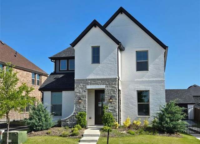 Property at 1704 Swan St, Van Alstyne, TX 75495, 4 beds, 4.5 baths