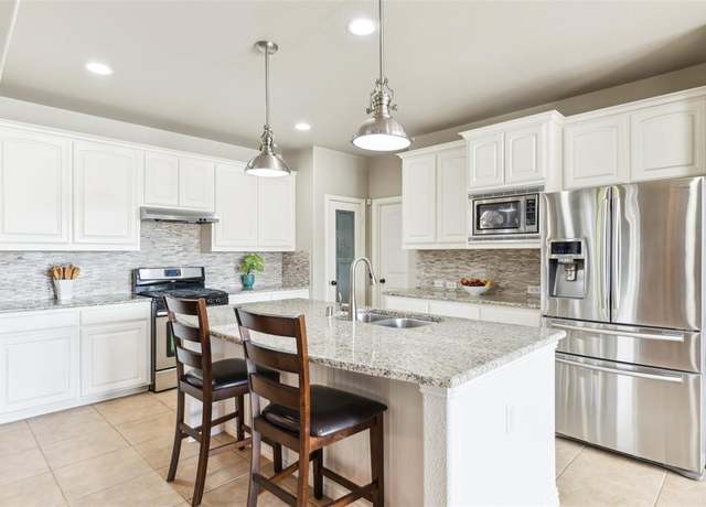 Property at 420 Westminster Dr, Lewisville, TX 75056, 3 beds, 2.5 baths