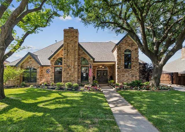 Property at 1904 Glenbrook Ct, Bedford, TX 76021, 4 beds, 3 baths