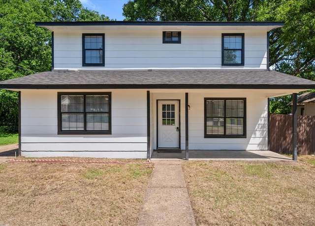 Property at 1312 E Collin, Corsicana, TX 75110, 3 beds, 2.5 baths