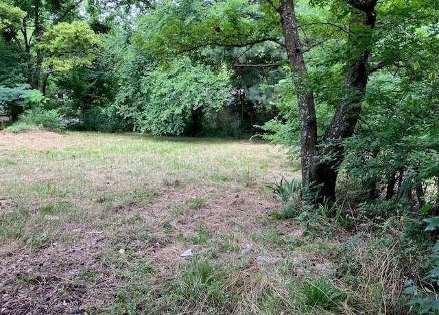 Property at 1310 W Campbell, Paris, TX 75460, 2 beds, 1 bath