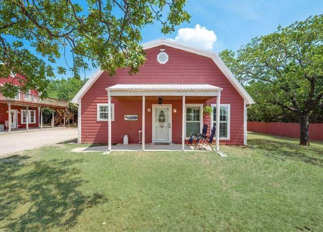 Property at 6122 Old Decatur Rd, Alvord, TX 76225, 4 beds, 2 baths