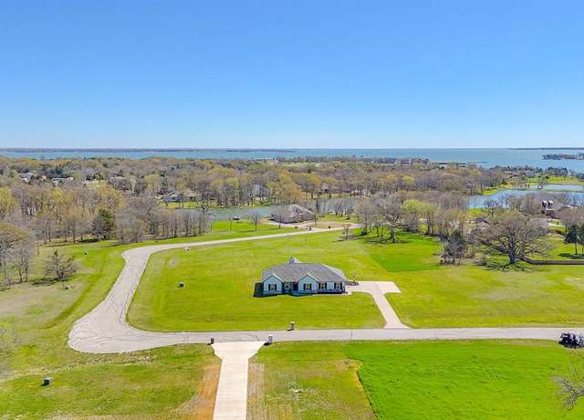 Property at 741 Clear Water Ct, Corsicana, TX 75109, 4 beds, 2 baths