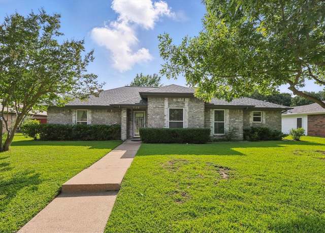 Property at 220 Simmons Dr, Coppell, TX 75019, 3 beds, 2 baths