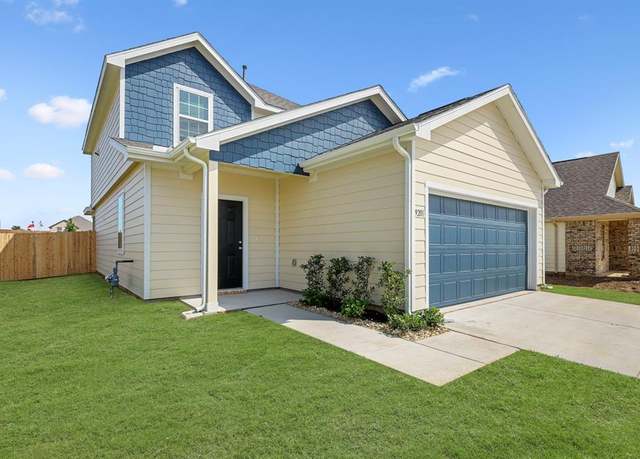 Property at 9201 Skyrocket Dr, Fort Worth, TX 76036, 4 beds, 2.5 baths