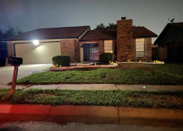 Property at 7520 Nutwood Pl, Fort Worth, TX 76133, 3 beds, 2 baths