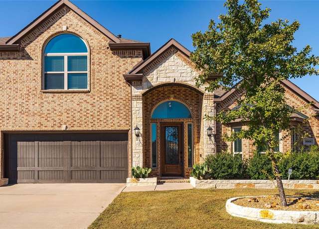 Property at 1008 Hummingbird Ct, Forney, TX 75126, 4 beds, 2.5 baths