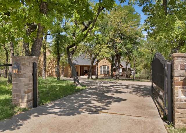 Property at 700 Cougar Rd, Lipan, TX 76462, 4 beds, 3 baths