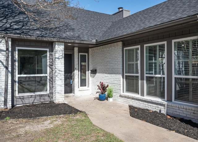 Property at 212 Casa Blanca Ave, Fort Worth, TX 76107, 2 beds, 2 baths