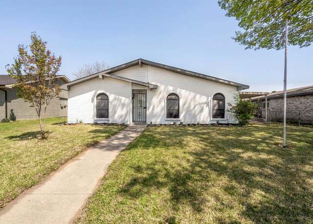 Property at 5718 Kerry Ln, Garland, TX 75043, 3 beds, 2 baths