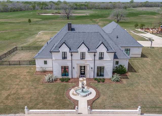 Property at 361 Private Road 3248, Decatur, TX 76234, 4 beds, 4.5 baths