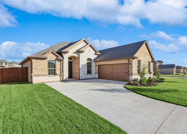 Property at 5806 14th St, Midlothian, TX 76065, 4 beds, 2.5 baths