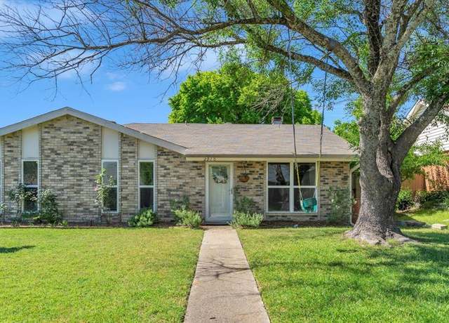 Property at 2910 Big Ben Ln, Garland, TX 75044, 3 beds, 2 baths