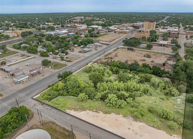 Property at 500 S Breckenridge Ave, Breckenridge, TX 76424