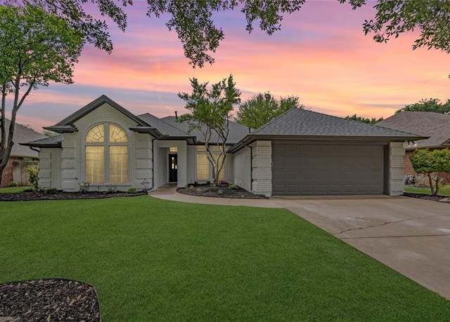 Property at 308 Creekside Dr, Keller, TX 76248, 3 beds, 2 baths