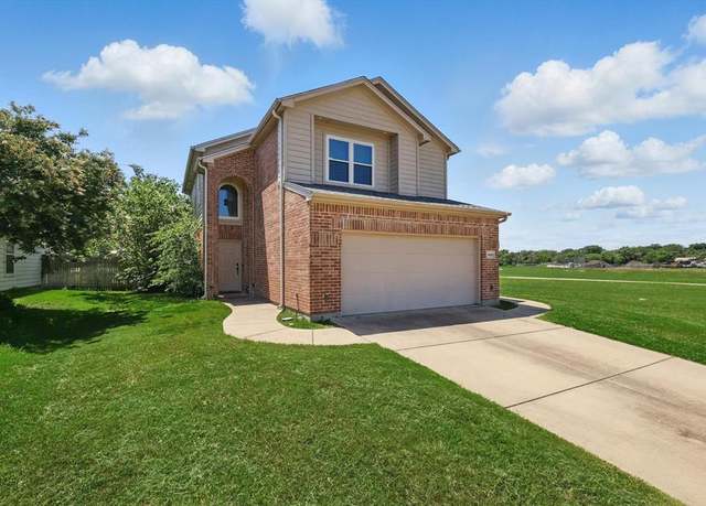 Property at 1900 Cassandra Ct, Fort Worth, TX 76131, 3 beds, 2.5 baths