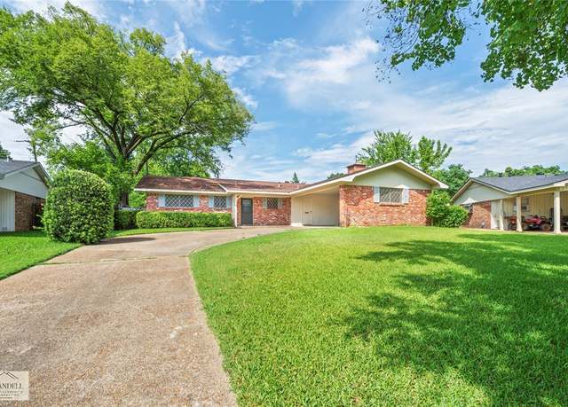 Property at 636 Pelican Pl, Shreveport, LA 71105, 3 beds, 2 baths