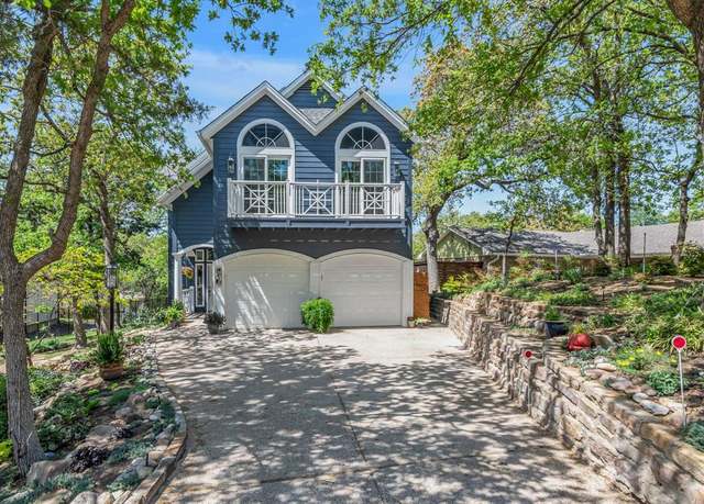 Property at 3411 Red Bird Ln, Grapevine, TX 76051, 4 beds, 2.5 baths