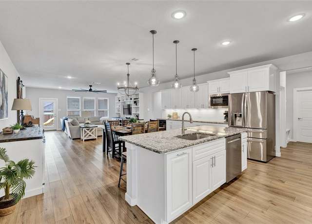 Property at 14521 Home Trl, Fort Worth, TX 76262, 4 beds, 3 baths