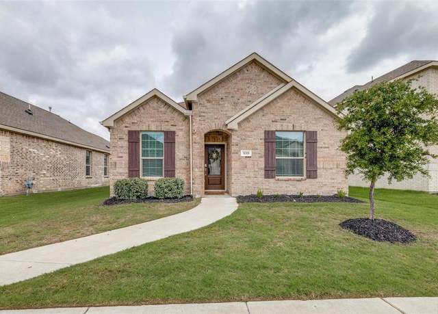 Property at 1233 Western Yarrow Ave, Justin, TX 76247, 4 beds, 2 baths