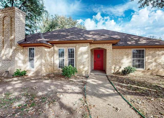 Property at 4901 Fort Stockton Dr, Arlington, TX 76017, 3 beds, 2 baths