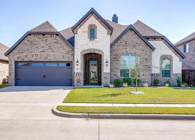 Property at 316 Ben Thomas St, Burleson, TX 76028, 4 beds, 2.5 baths