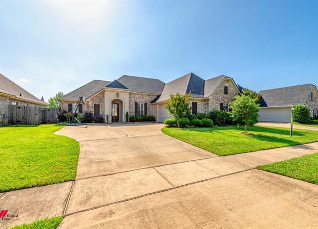 Property at 1321 Quincy Dr, Bossier City, LA 71111, 4 beds, 2 baths