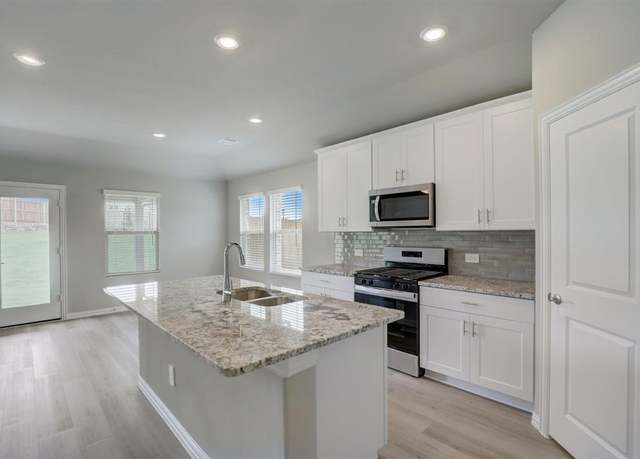 Property at 514 Stagg St, Mckinney, TX 75069, 4 beds, 3 baths