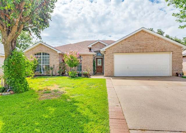 Property at 1107 Hidden Glade Dr, Mansfield, TX 76063, 3 beds, 2 baths