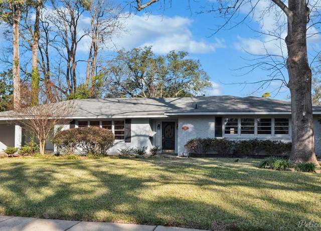 Property at 474 Pennsylvania Ave, Shreveport, LA 71105, 4 beds, 3 baths