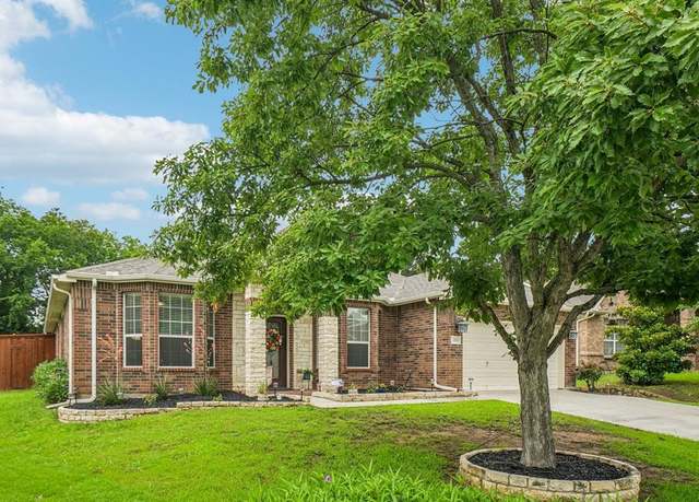 Property at 1323 Canyon Creek Rd, Wylie, TX 75098, 4 beds, 3 baths