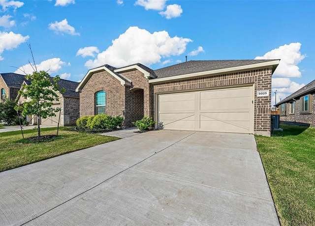 Property at 5025 Salinger Dr, Celina, TX 76227, 4 beds, 2 baths