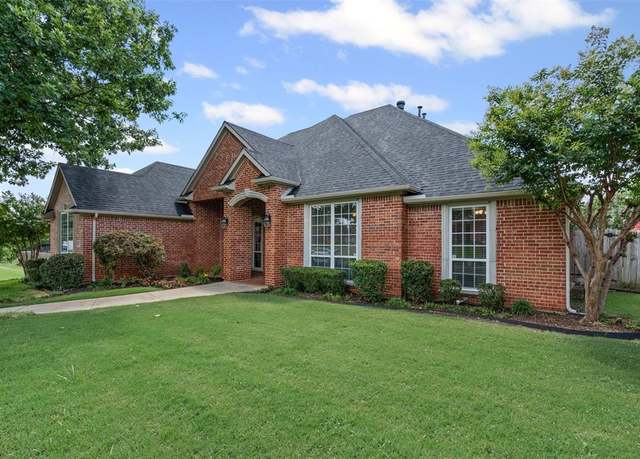 Property at 1501 Leaning Oak Ln, Cleburne, TX 76033, 4 beds, 3 baths