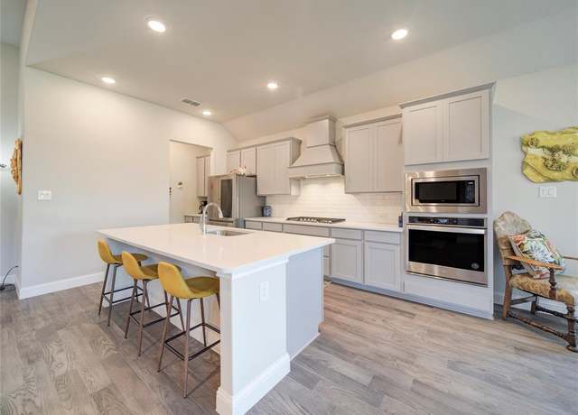 Property at 1112 Diamond Dove Dr, Little Elm, TX 75068, 3 beds, 2 baths
