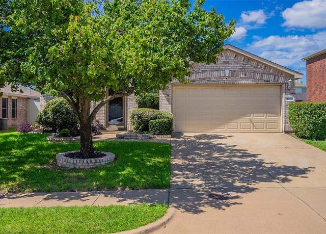 Property at 14805 Broadview Dr, Balch Springs, TX 75180, 3 beds, 2 baths