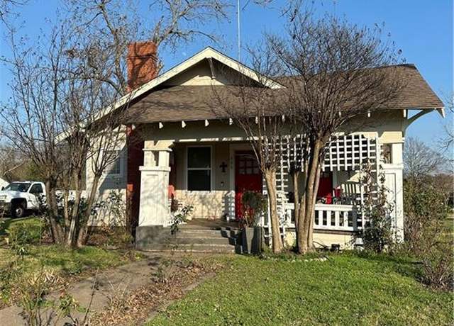 Property at 800 Ward St, Marlin, TX 76661, 3 beds, 2 baths