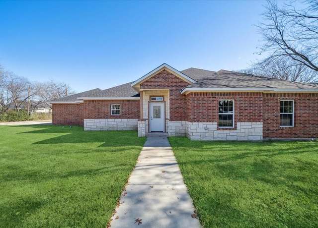 Property at 202 S Nash St, Kaufman, TX 75142, 3 beds, 2 baths