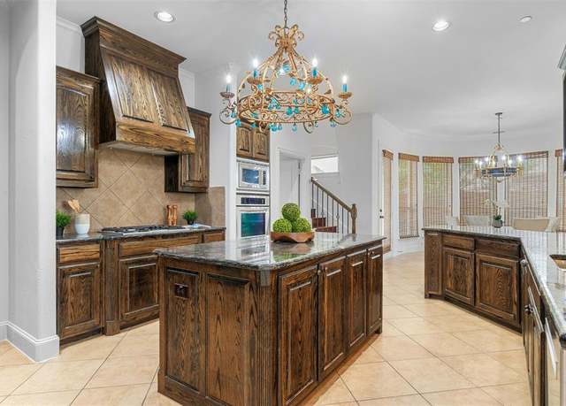 Property at 1333 Thornwood Dr, Murphy, TX 75094, 5 beds, 5 baths