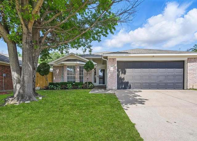 Property at 5917 Fawn Meadow Trl, Arlington, TX 76017, 3 beds, 2 baths
