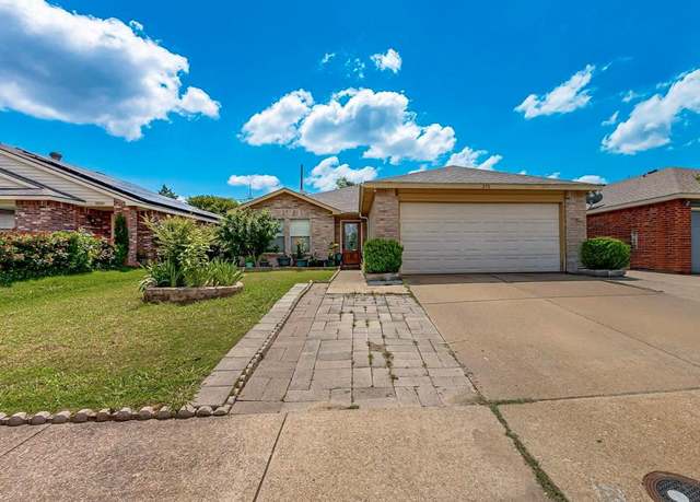 Property at 230 Idlewyld Dr, Mesquite, TX 75149, 3 beds, 2 baths