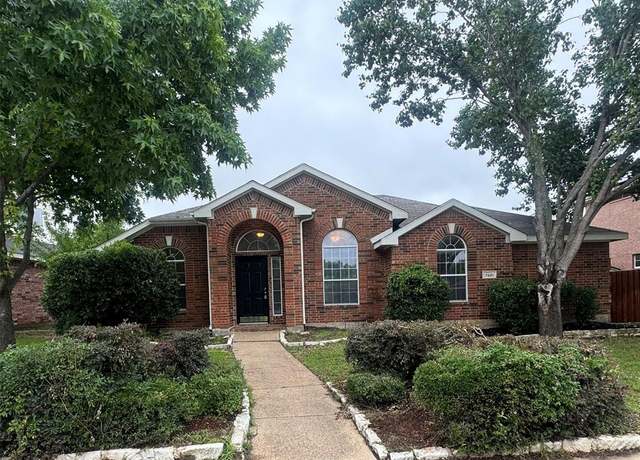 Property at 7501 Maplewood Dr, Rowlett, TX 75089, 3 beds, 2 baths