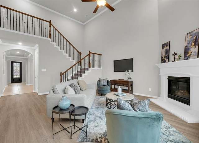 Property at 4502 Trailridge Dr, Sachse, TX 75048, 5 beds, 4 baths