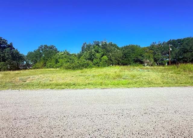 Property at 5900 Arrowhead Dr, Granbury, TX 76048