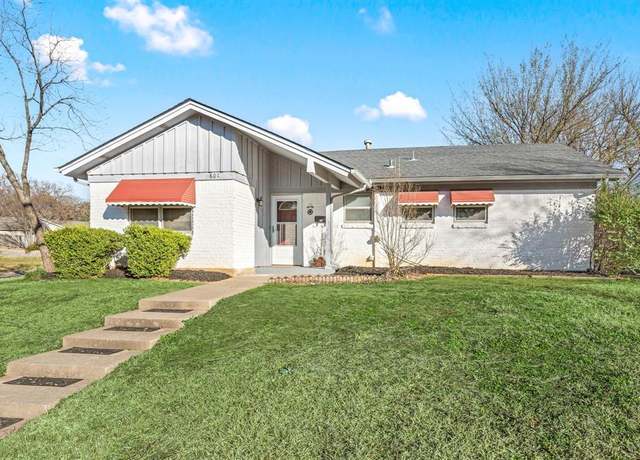 Property at 801 Eastcliff Dr, Euless, TX 76040, 3 beds, 2 baths