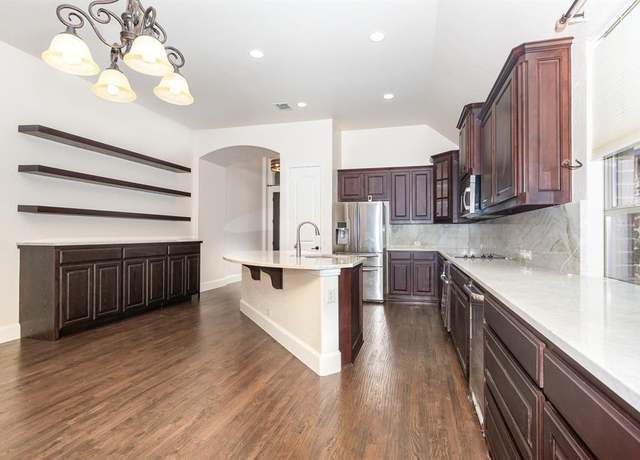 Property at 1416 Tangle Ridge Dr, Mckinney, TX 75071, 4 beds, 3 baths