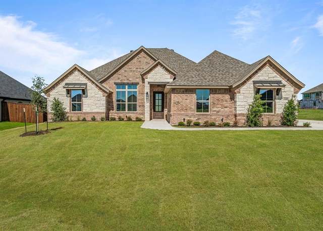 Property at 11609 Birman Ct, Godley, TX 76044, 4 beds, 2.5 baths