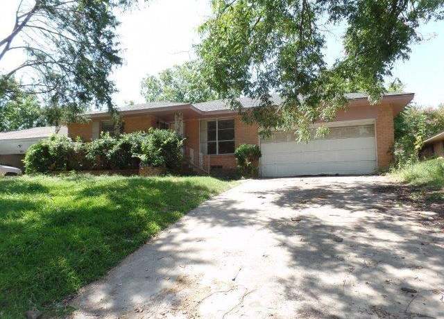 Property at 1122 Pinedale Ln, Dallas, TX 75241, 3 beds, 2.5 baths
