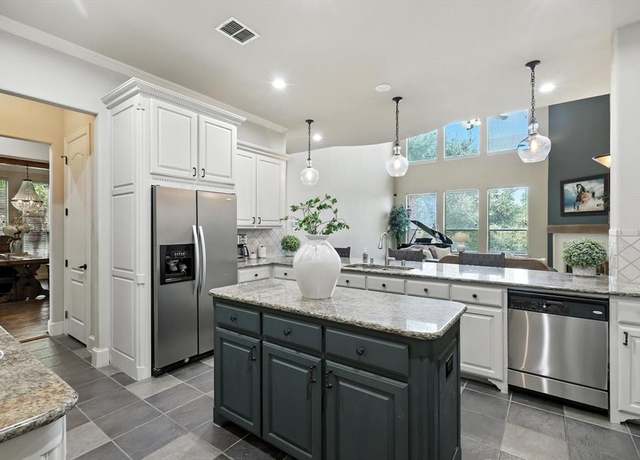 Property at 959 Terrace Dr, Lantana, TX 76226, 4 beds, 3.5 baths